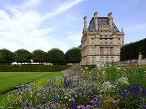 Vue du jardin des Tuileries et du pavillon de Flore © musée du Louvre / Isabelle Glais
