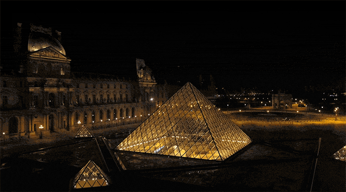 C’est beau, c’est fou, c’est le Louvre !